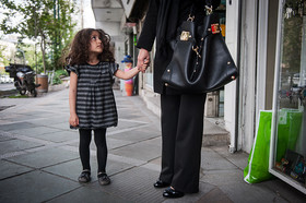 به نگاه مادر سوگند